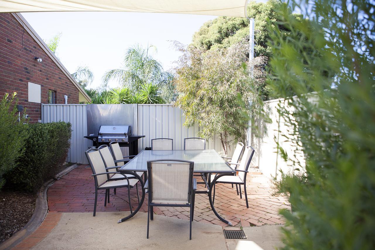 Echuca Moama Holiday Villas Экстерьер фото